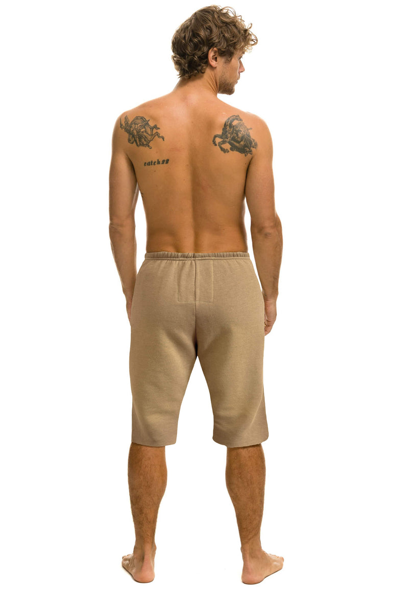ESSENTIAL SWEATSHORTS - FADED TAN