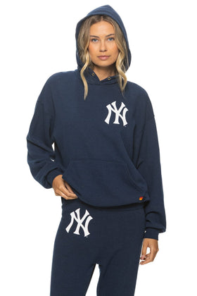 NEW YORK YANKEES 2026 RELAXED PULLOVER HOODIE
