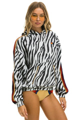 CLASSIC RELAXED PULLOVER HOODIE WITH ZIPPER POCKETS - ZEBRA Hoodie Aviator Nation 